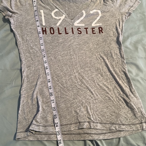 Hollister shirt - Picture 3 of 5